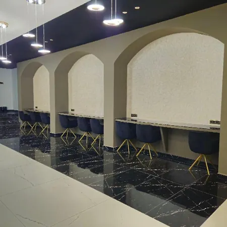 A Stylish 100 M Away From The Sea Apartman *