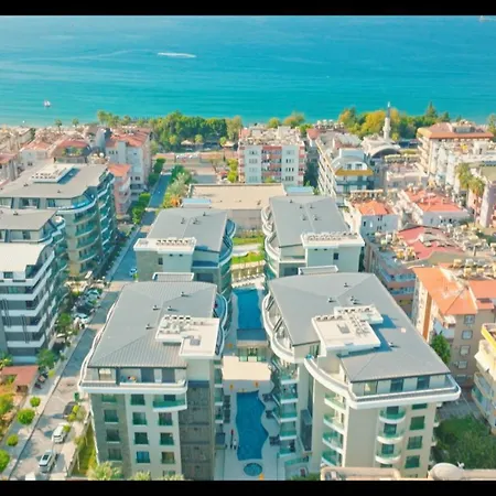 A Stylish 100 M Away From The Sea *